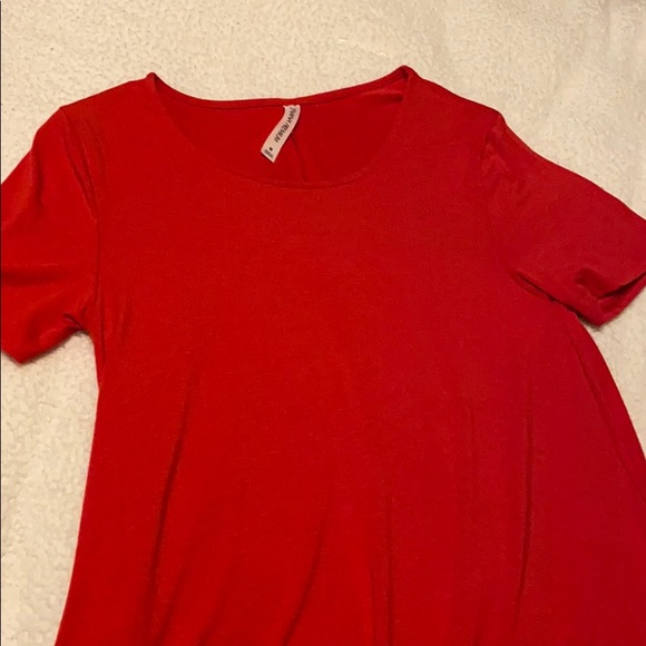 Zenana knee length jersey dress in Red. - Picture 4 of 4